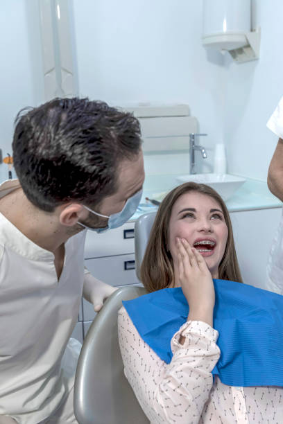 Best Urgent Tooth Repair  in Port Isabel, TX